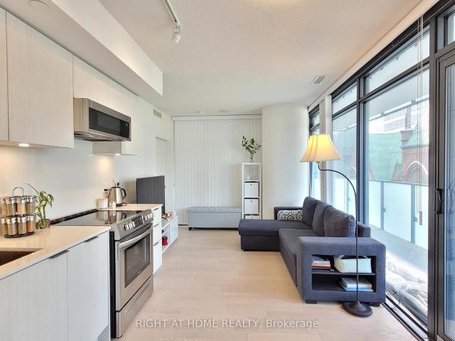 0912 25 Richmond Street E, Toronto | 1Beds/1Bath, Condo, $2,300/mo | Condos. Ca