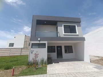 094 Casa en venta en San Juan Tlautla, San Pedro Cholula Ideal ubicación