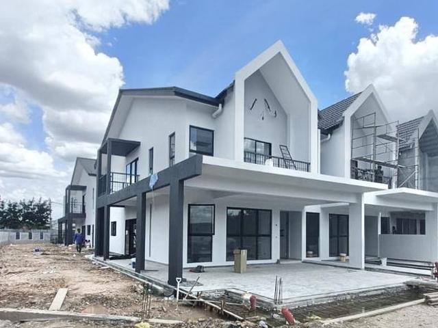 0 BOOKING CHEAPEST IN CYBERJAYA HUGE 2 Storey Superlink