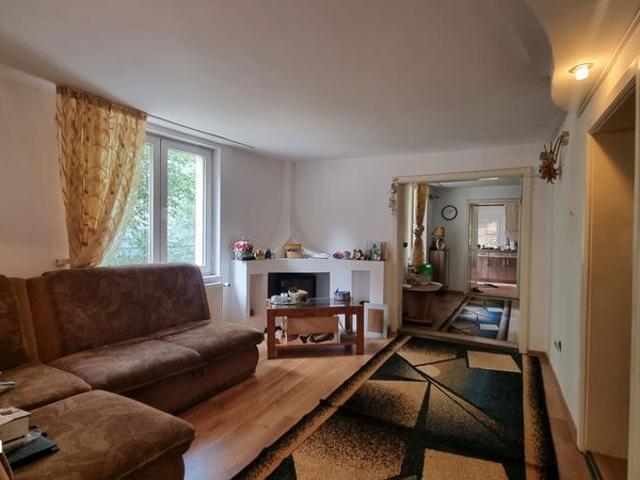 0% comision! Casa D+P+M situata in Targu Jiu, str. Iezureni