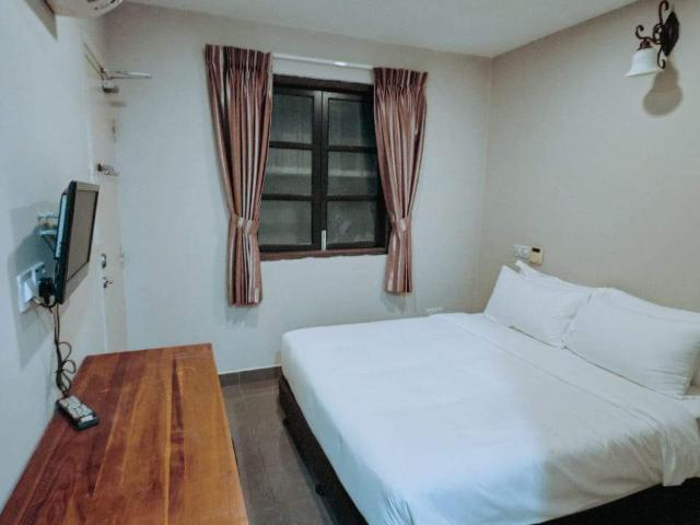 0 Deposit Available! Room with Private Bathroom 10 15 min walk to Times Square, Lot 10, Sungei Wang