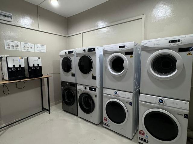 0% deposit, private room, nice bathroom, nearby CIQ