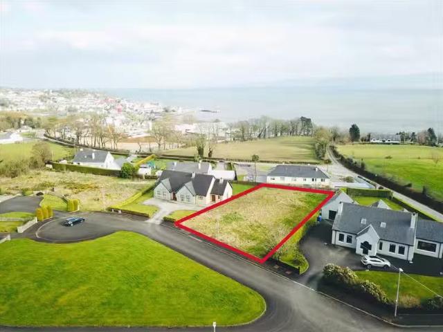 0.17 Ha 0.30 Acre, Carrownaffe, Moville, Co. Donegal
