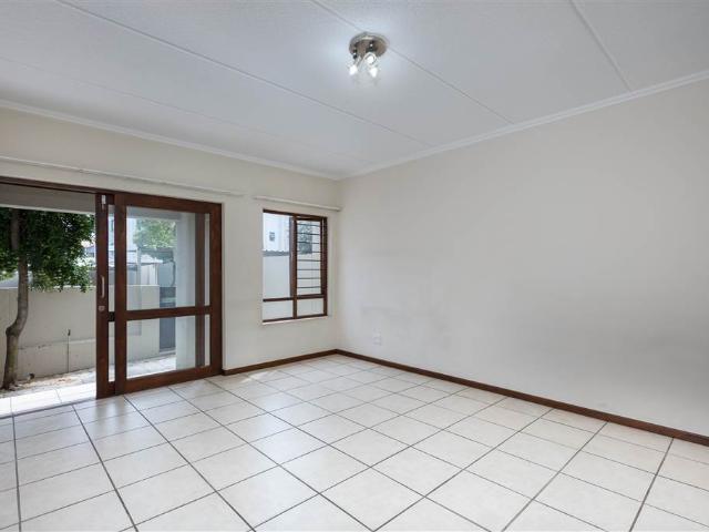 0.5 Bedroom Townhouse in Lonehill