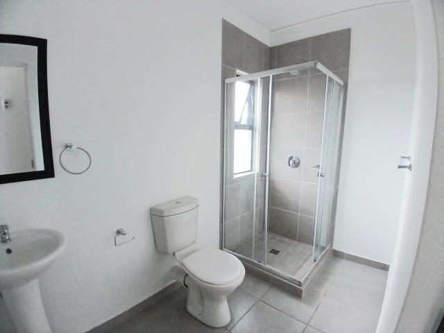 0.5 Bedroom Apartment For Sale in Sheffield Beach