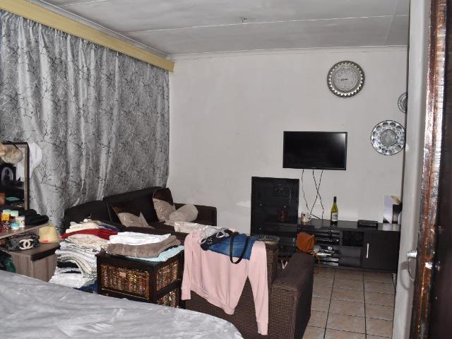0.5 Bedroom Apartment / Flat for Sale in Pretoria Central