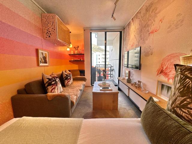 0.5 Bedroom Apartment To Let in Sea Point