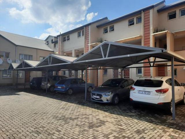 0.5 Bedroom Flat in Riviera