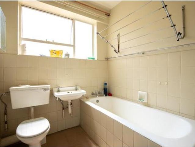 0.5 Bedroom Flat in Sunnyside