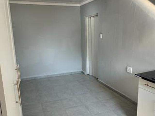 0.5 Bedroom Garden Cottage in Turffontein