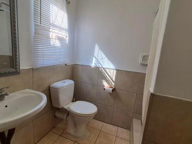 0.5 Bedroom Garden Cottage in Bluff