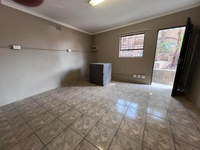 0.5 Bedroom Garden Cottage in Muldersdrift