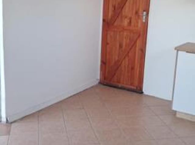 0.5 Bedroom House in Westville