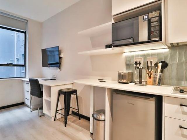 0.5 Bedroom House in Cape Town City Centre