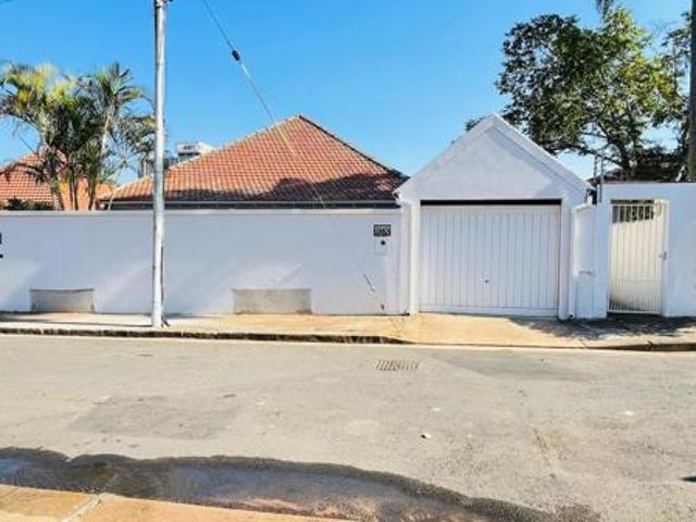 0.5 Bedroom House in Essenwood
