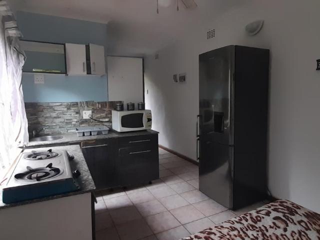 0.5 Bedroom Studio Apartment To Let in St Winifreds