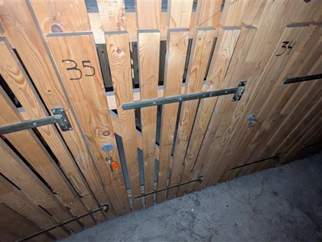 0,61 m² Höhle Lausanne – Rue du Simplon 10