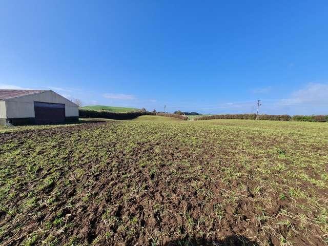 0n Upper Stuart Road, Eltham, South Taranaki