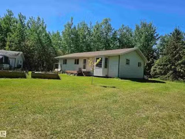 13 54222 Rge Road 25, Rural Lac Ste. Anne County, AB, T0E 1A0.