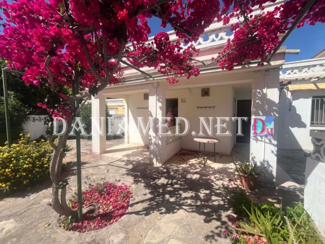 & 13 & 13 & 13 & 13 & 13 & 13 & 13 & 13 200m² Dénia