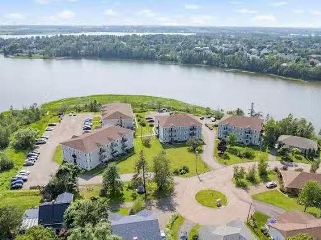 13 24 Waterview Heights Heights N, Charlottetown, PE, C1A 9J9.