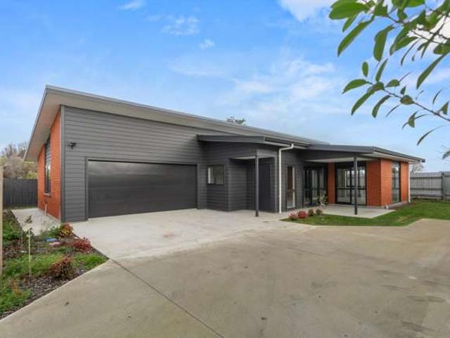 13 Taranaki Street, Masterton
