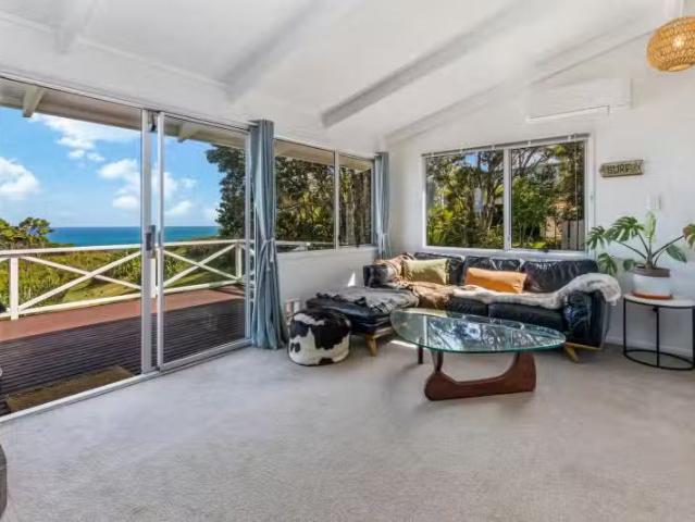 13 Te Ahuahu Road, Piha, Waitakere City