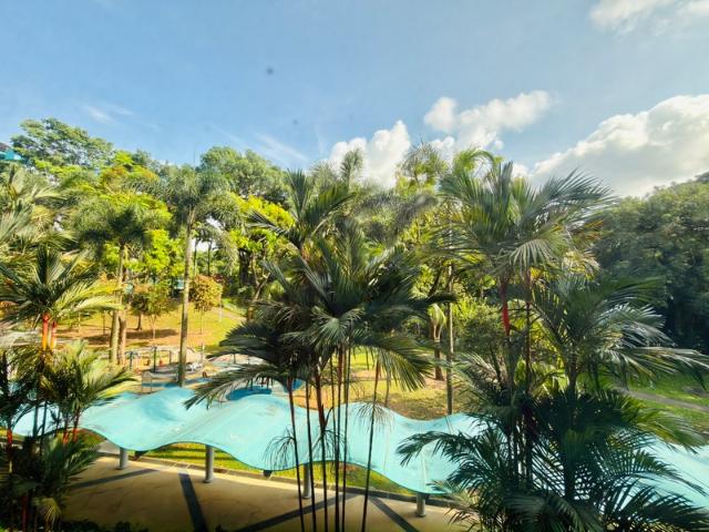 13 Telok Blangah Crescent HDB Apartment For Sale, $328,000, 3 Bed 2 Bath 818 sqft $401.00 psf