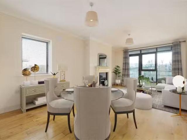 13 West Courtyard, Tullyvale, Cabinteely, Dublin 18, D18 RY91