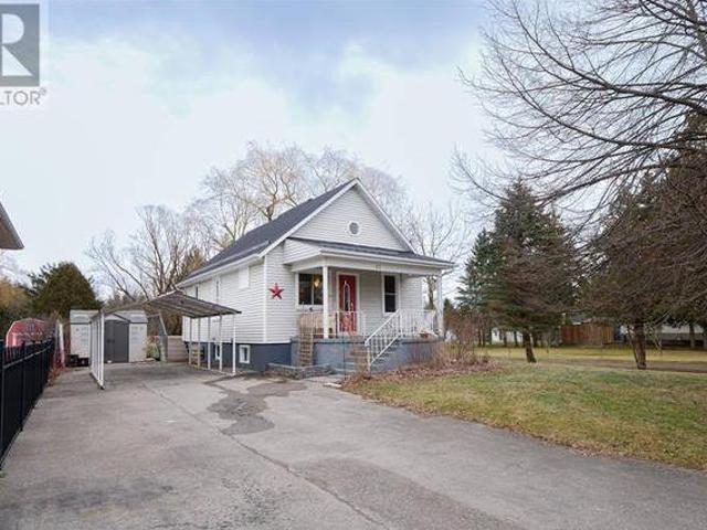 13 WILLOW WOOD Drive Simcoe Ontario