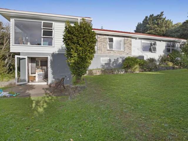 13 Wilmshurst Place, Tawa, Wellington City