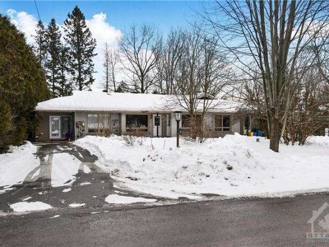 13 BAYVIEW Crescent