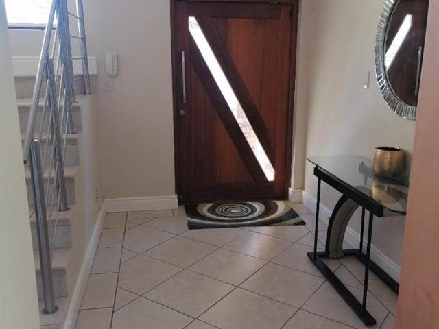 13 Bed House in Summerstrand