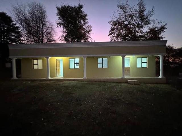 13 Bedroom House in Howick West