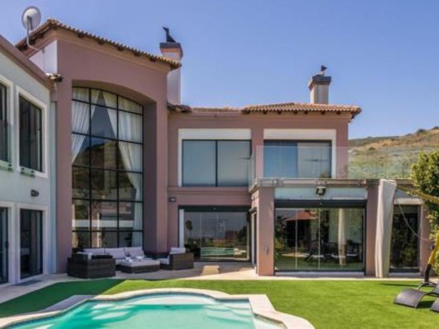 13 Bedroom House in Plattekloof
