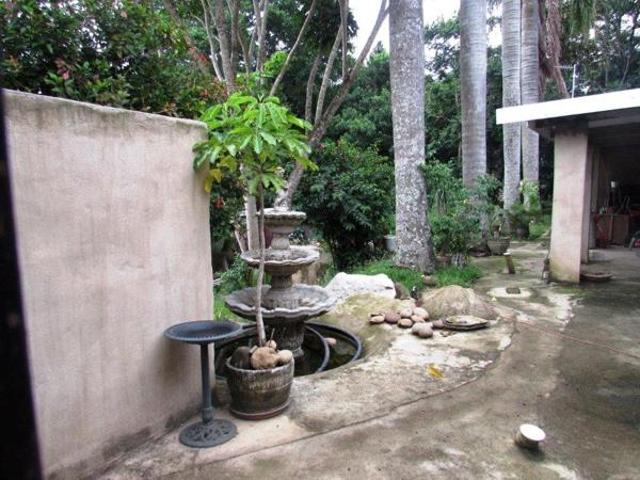13 Bedroom House in Umtentweni