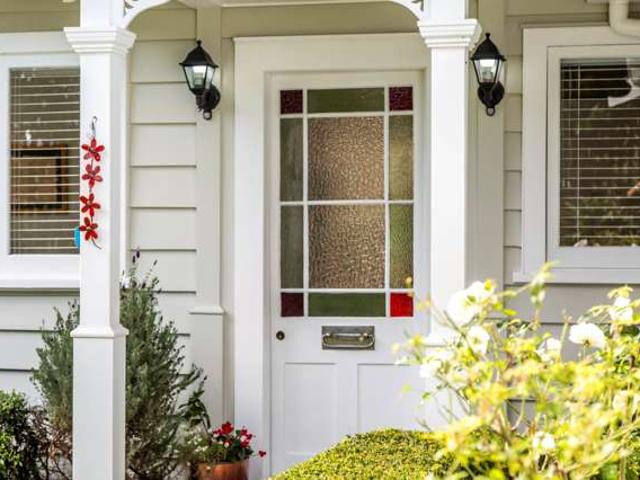 13 Blacks Road, Greenhithe, North Shore City