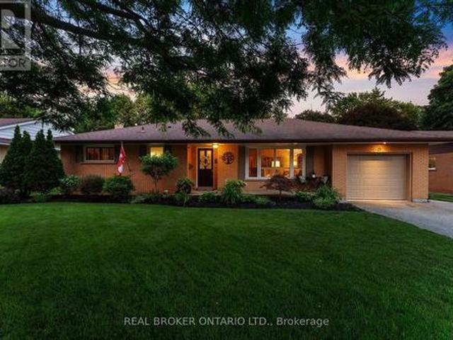 13 Bluebird Place, Woolwich, ON, N3B 1W7 house for sale | Listing ID X13555 | Royal LePage