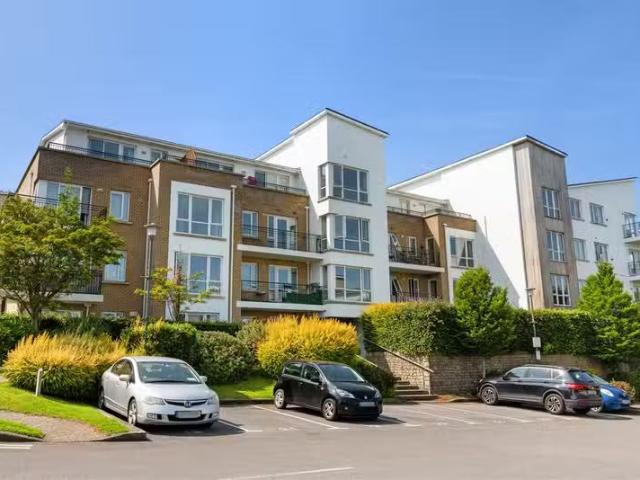 13 Bracken Hill, Blackglen Road, Dublin 18