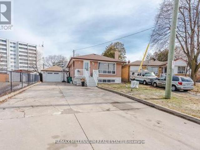 13 Cumberland Drive, Brampton, ON, L6V 1W5 house for sale | Listing ID W13452 | Royal LePage