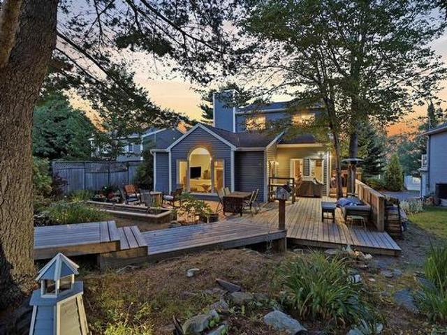 13 Douglas Drive, Bedford, NS, B4A 1P5 Luxury House for sale | Listing ID 202617 | Royal LePage Carriage Trade Luxury Properties