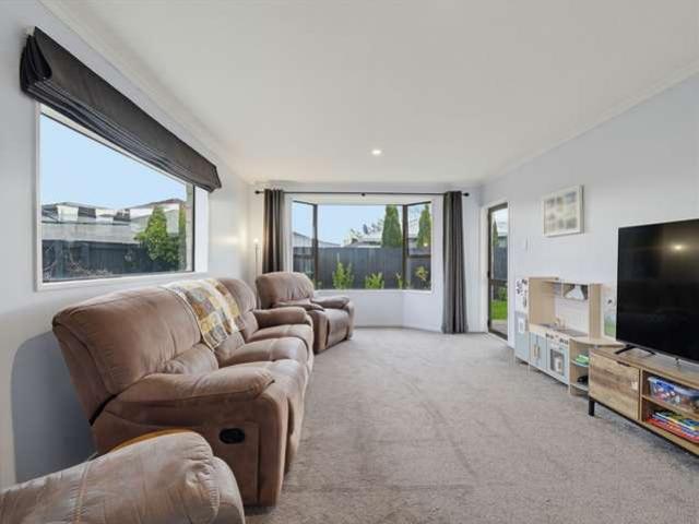 1/3 Dumfries Drive, Hei, Christchurch City