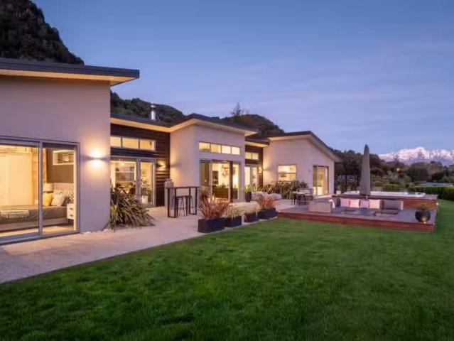 13 Fantail Lane, Mount Creighton, Queenstown
