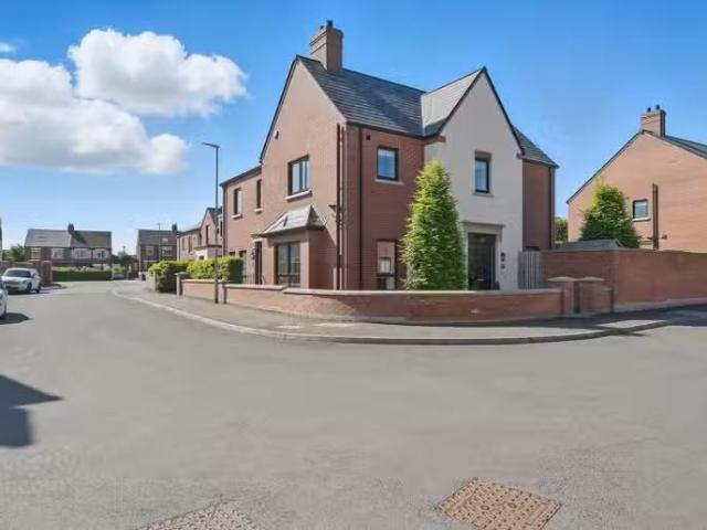 13 Finaghy Park Gardens