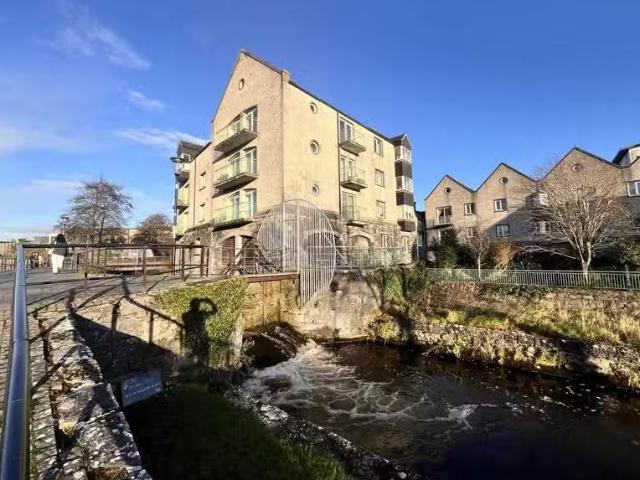 13 Fishermans Wharf, Bowling Green, Galway City Centre, H91XK4.