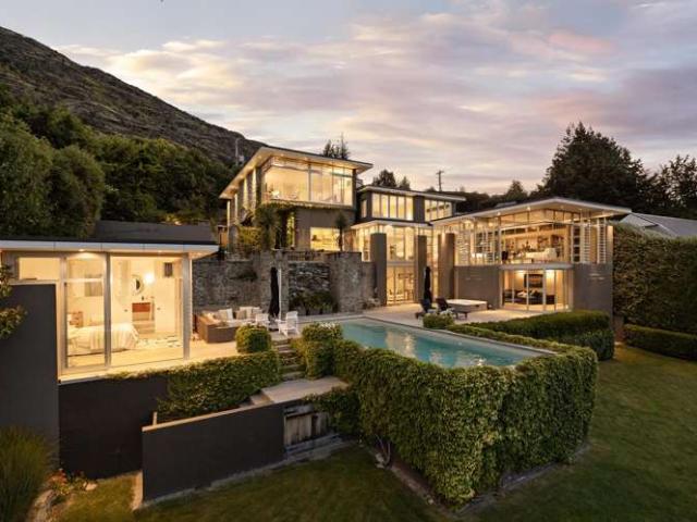 13 Loop Road, Kelvin Heights, Queenstown