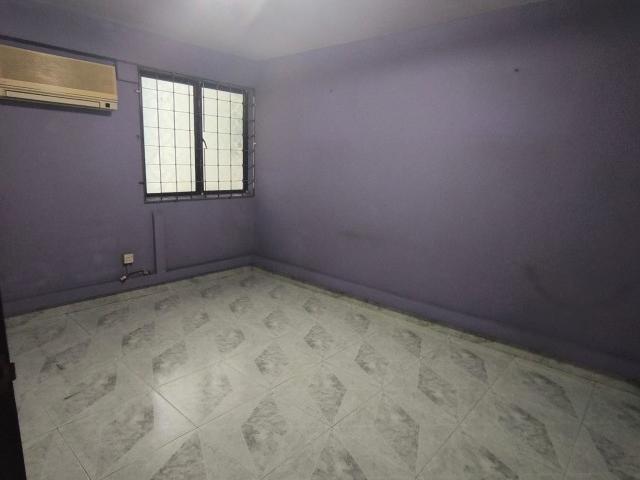 13 Lorong 7 Toa Payoh HDB Apartment For Sale, $340,000, 3 Bed 1 Bath 710 sqft $479.00 psf