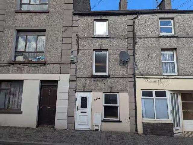 13 Lower Sarsfield Street, Nenagh, Co. Tipperary, E45X049 is f.
