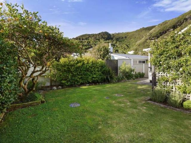 13 Mahoe Street, Eastbourne, Lower Hutt City
