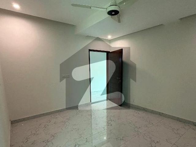 13 Marla Flat Up For rent In Askari 10